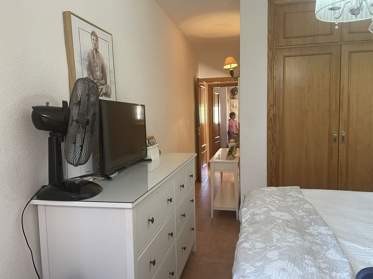 3 Bed Apartment for sale in Estepona Costa Del Sol, Málaga, Spain
