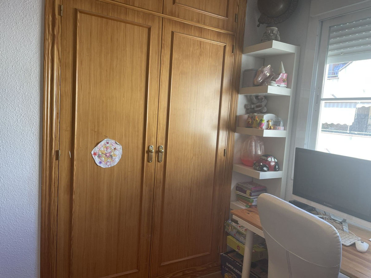 3 Bed Apartment for sale in Estepona Costa Del Sol, Málaga, Spain