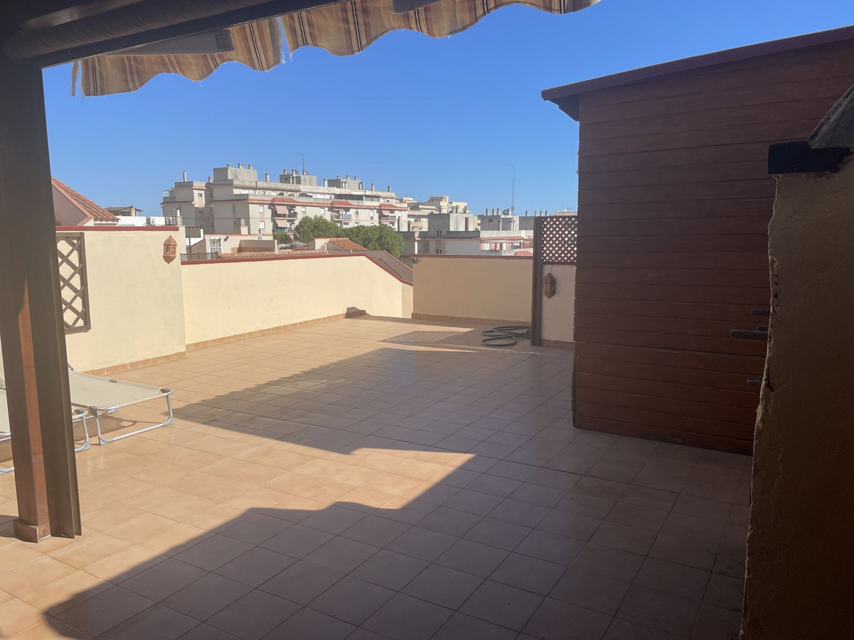 3 Bed Apartment for sale in Estepona Costa Del Sol, Málaga, Spain
