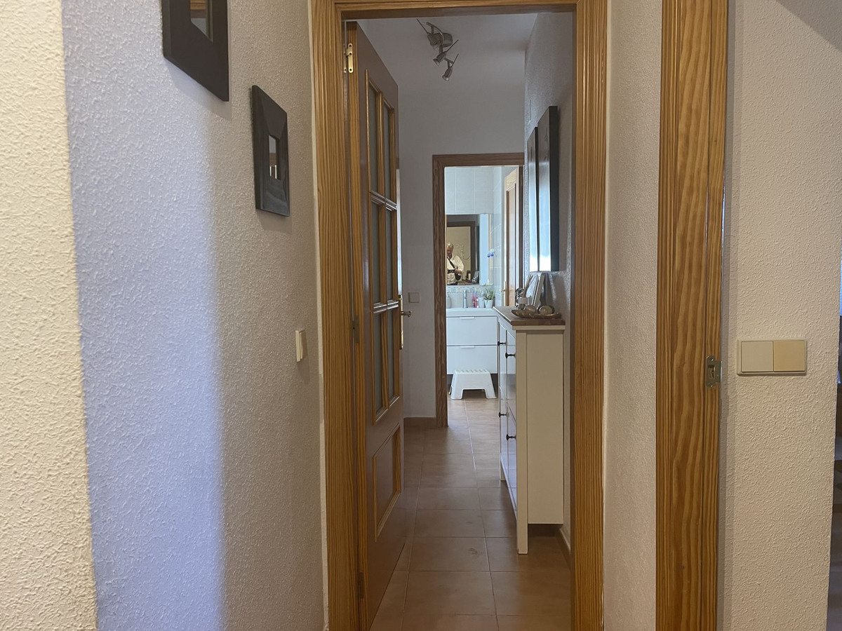 3 Bed Apartment for sale in Estepona Costa Del Sol, Málaga, Spain