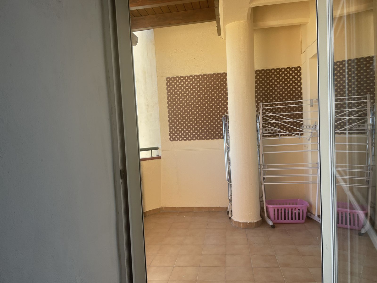 3 Bed Apartment for sale in Estepona Costa Del Sol, Málaga, Spain