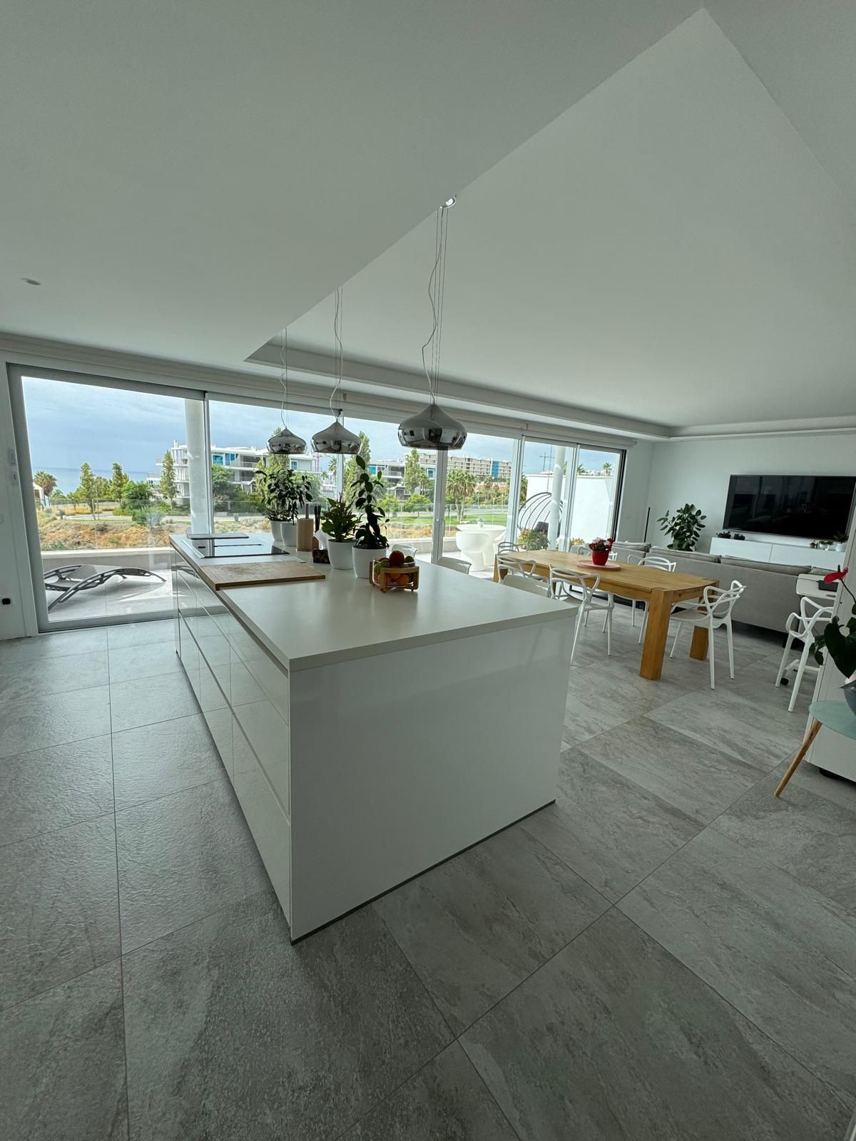 3 Bed Apartment for sale in La Capellania Costa Del Sol, Málaga, Spain