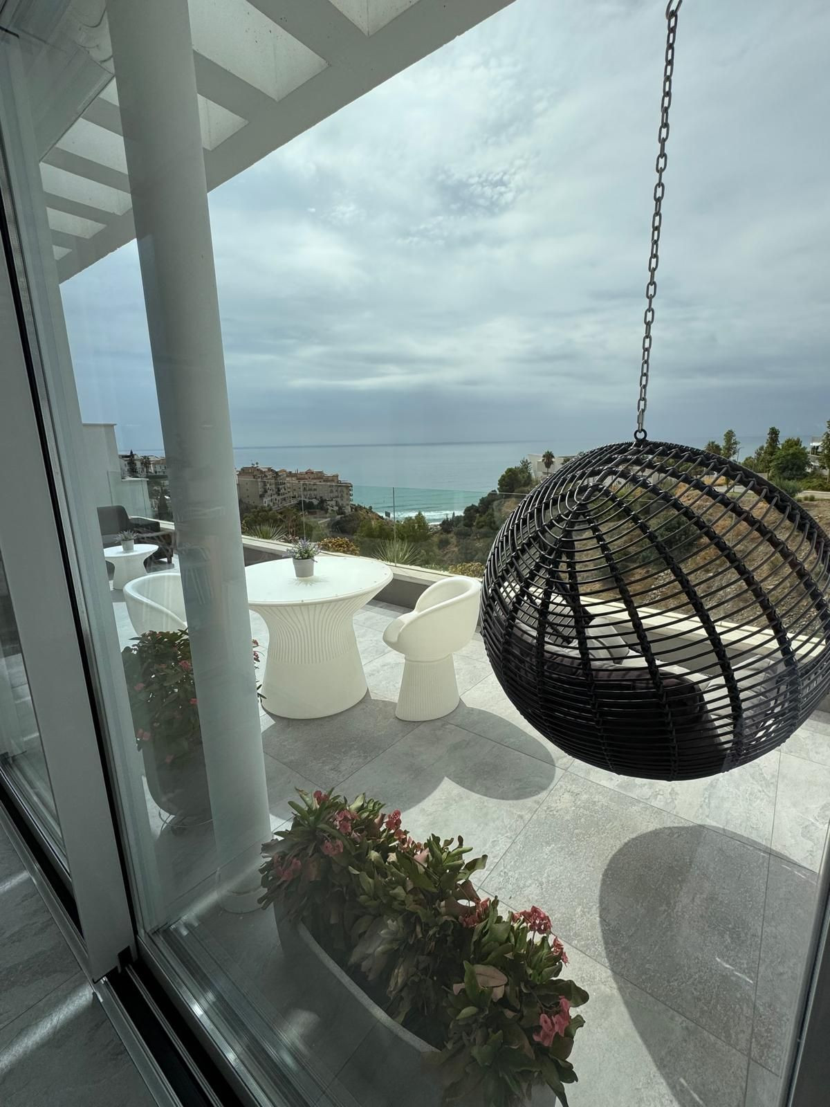 3 Bed Apartment for sale in La Capellania Costa Del Sol, Málaga, Spain