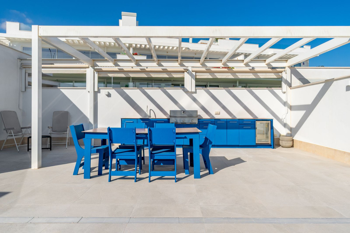 3 Bed Apartment for sale in La Capellania Costa Del Sol, Málaga, Spain