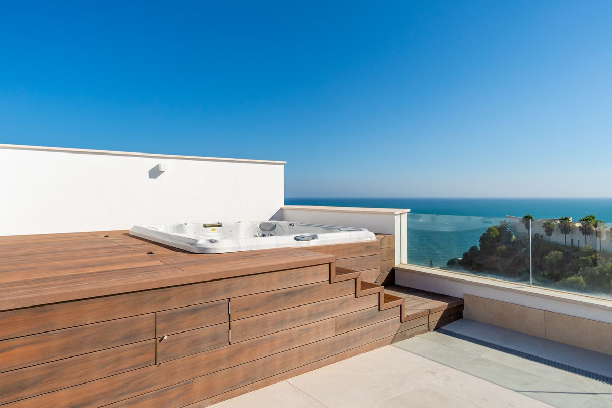 3 Bed Apartment for sale in La Capellania Costa Del Sol, Málaga, Spain