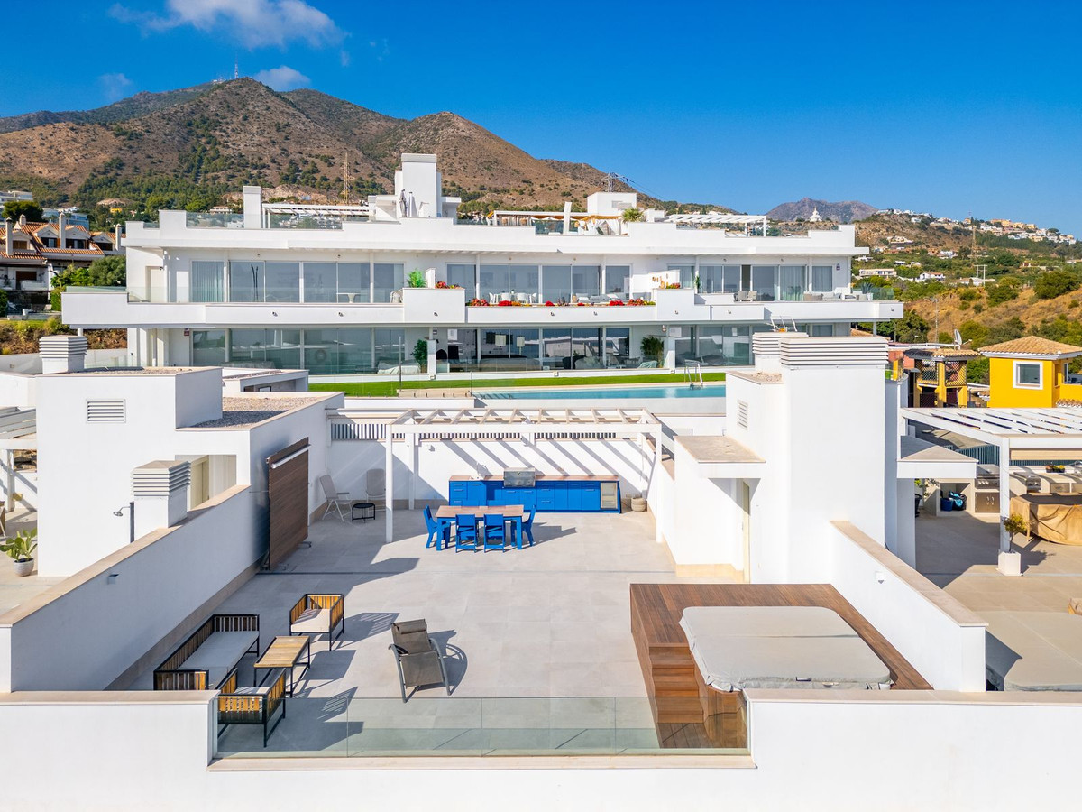 3 Bed Apartment for sale in La Capellania Costa Del Sol, Málaga, Spain