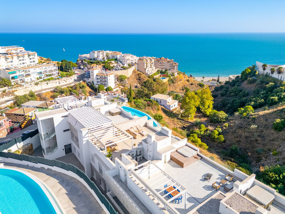 3 Bed Apartment for sale in La Capellania Costa Del Sol, Málaga, Spain