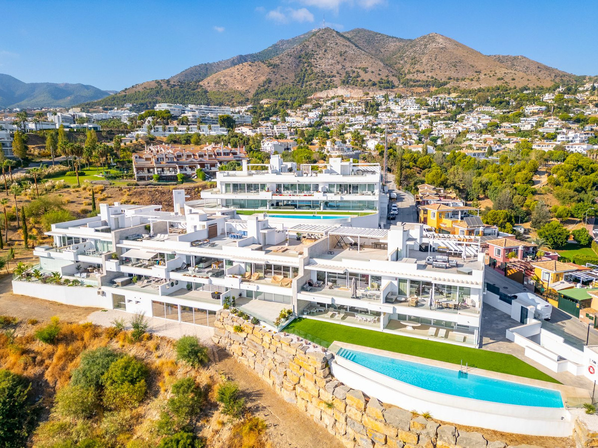 3 Bed Apartment for sale in La Capellania Costa Del Sol, Málaga, Spain
