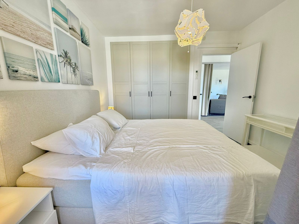 2 Bed Apartment for sale in Fuengirola Costa Del Sol, Málaga, Spain