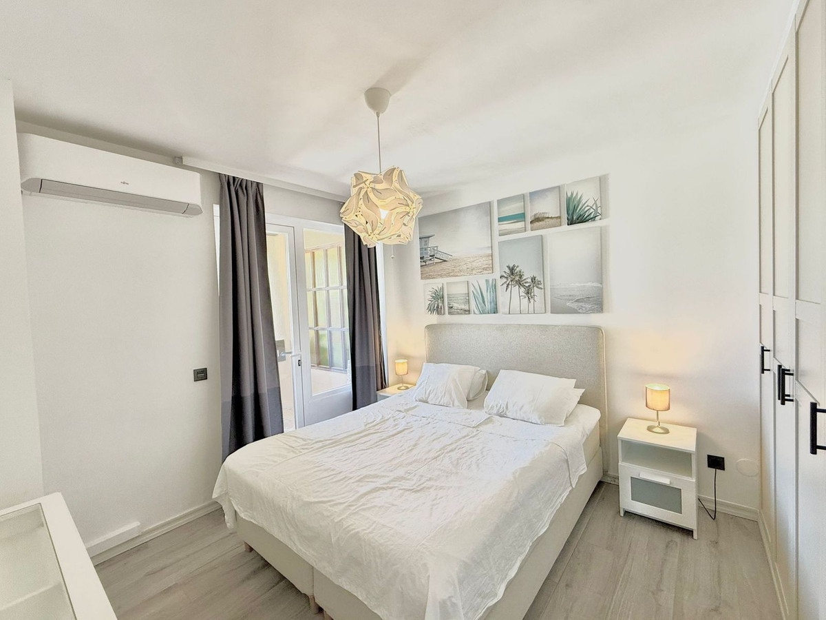 2 Bed Apartment for sale in Fuengirola Costa Del Sol, Málaga, Spain