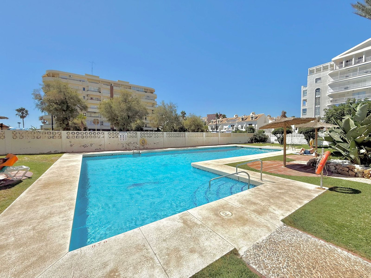 2 Bed Apartment for sale in Fuengirola Costa Del Sol, Málaga, Spain