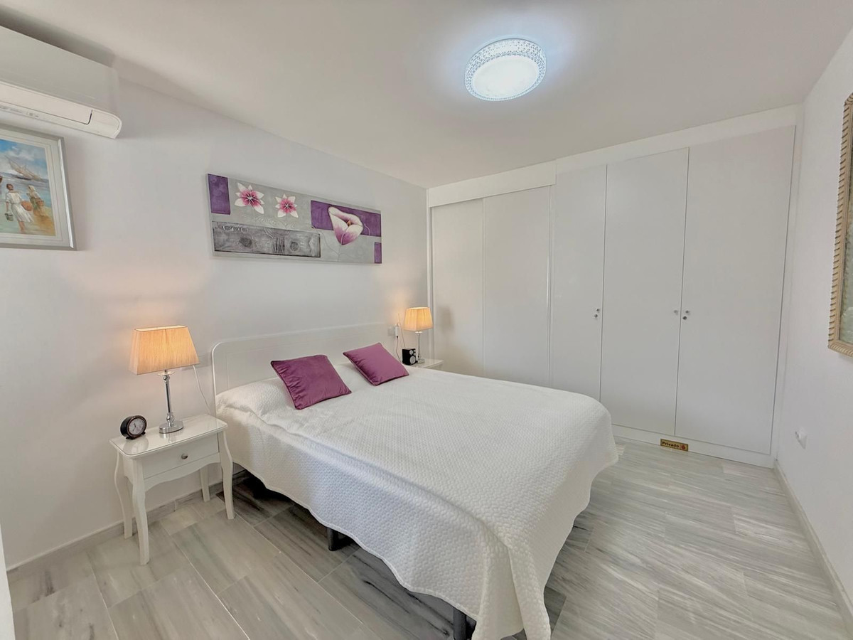 2 Bed Apartment for sale in Fuengirola Costa Del Sol, Málaga, Spain