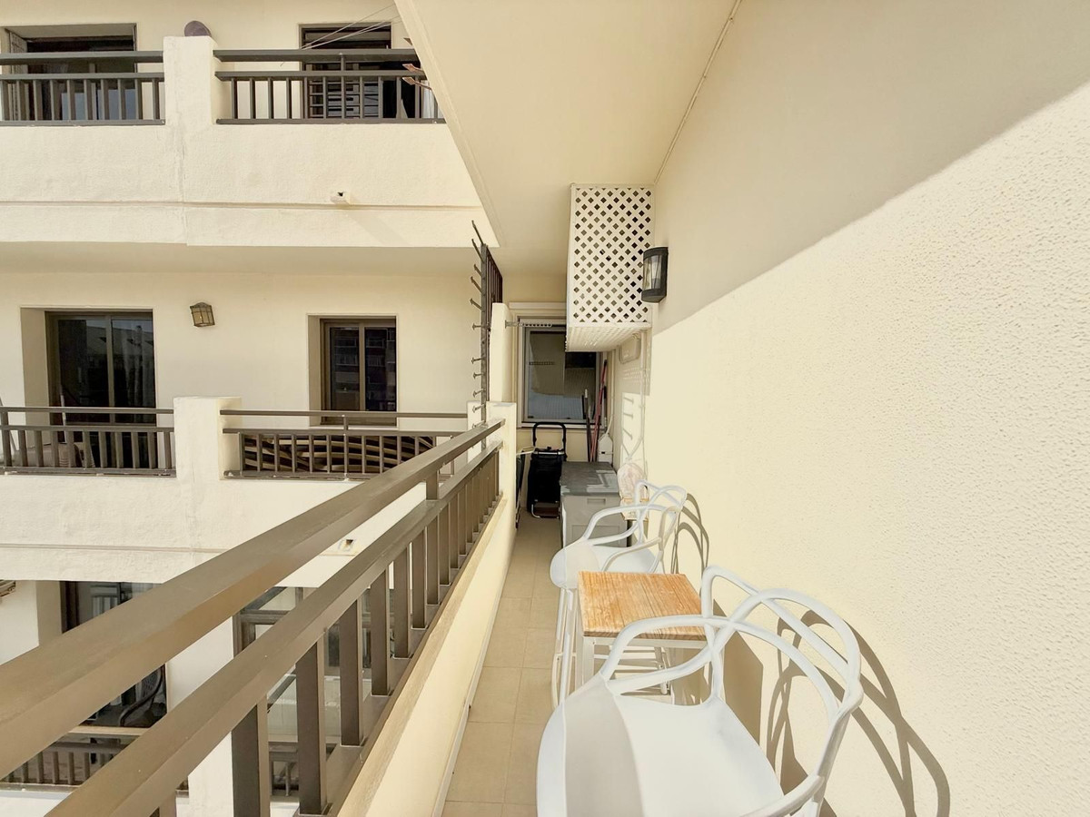 2 Bed Apartment for sale in Fuengirola Costa Del Sol, Málaga, Spain