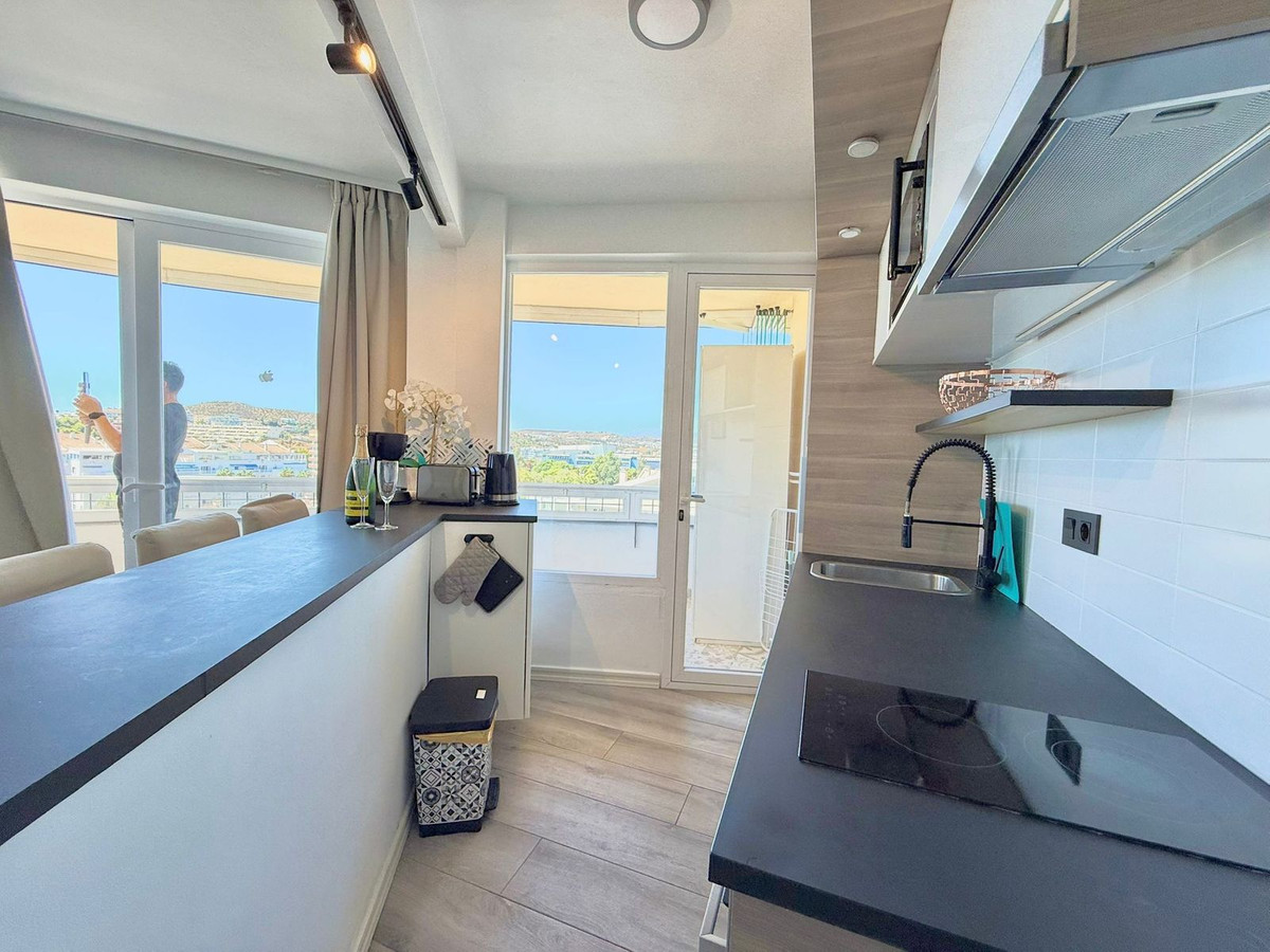 2 Bed Apartment for sale in Fuengirola Costa Del Sol, Málaga, Spain