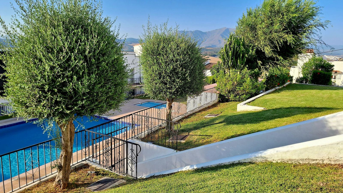 3 Bed Townhouse for sale in Manilva Costa Del Sol, Málaga, Spain
