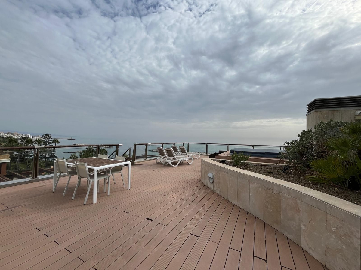 3 Bed Apartment for sale in Puerto Banús Costa Del Sol, Málaga, Spain
