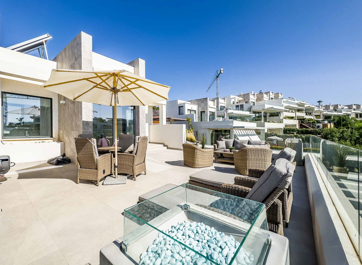 3 Bed Townhouse for sale in Marbella Costa Del Sol, Málaga, Spain