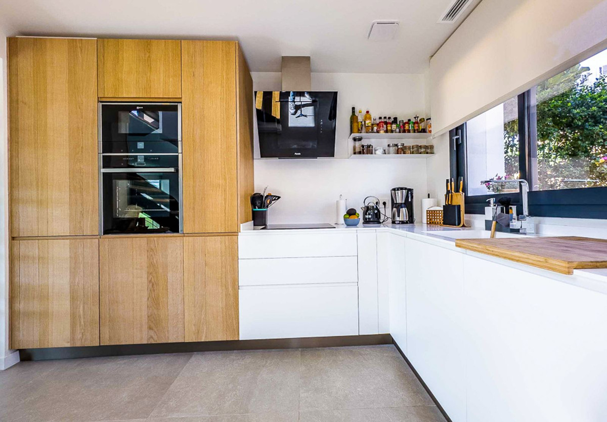 3 Bed Townhouse for sale in Marbella Costa Del Sol, Málaga, Spain