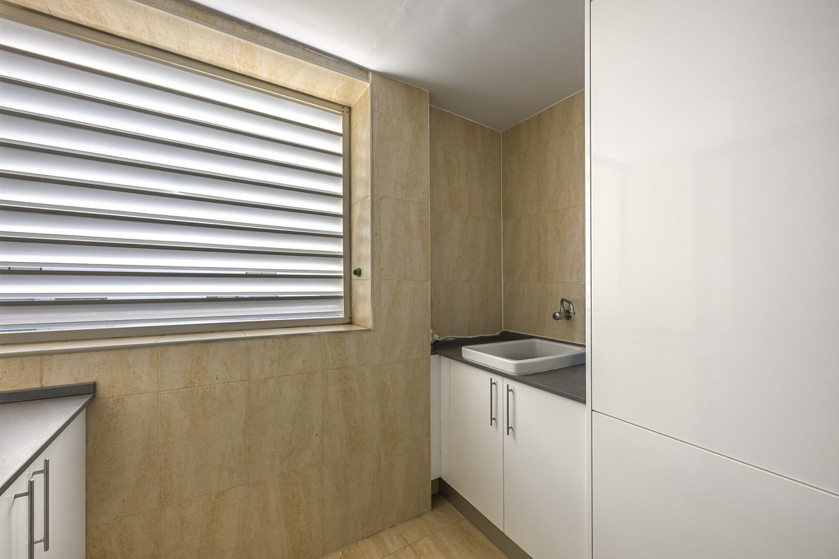 5 Bed Apartment for sale in La Cala De Mijas Costa Del Sol, Málaga, Spain