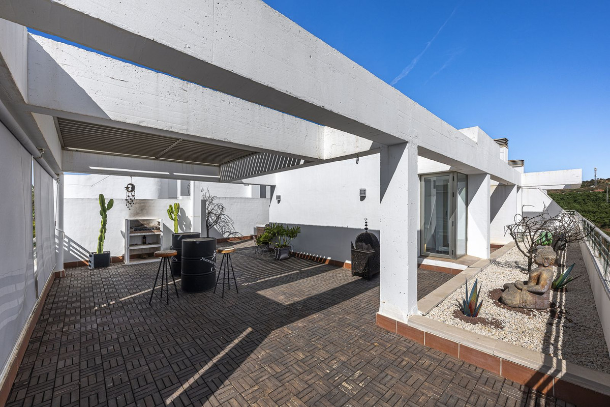 5 Bed Apartment for sale in La Cala De Mijas Costa Del Sol, Málaga, Spain