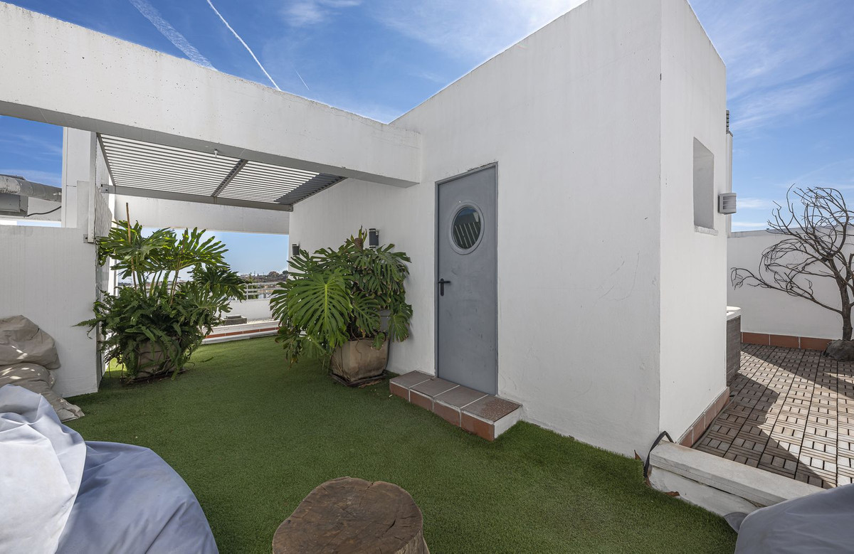 5 Bed Apartment for sale in La Cala De Mijas Costa Del Sol, Málaga, Spain