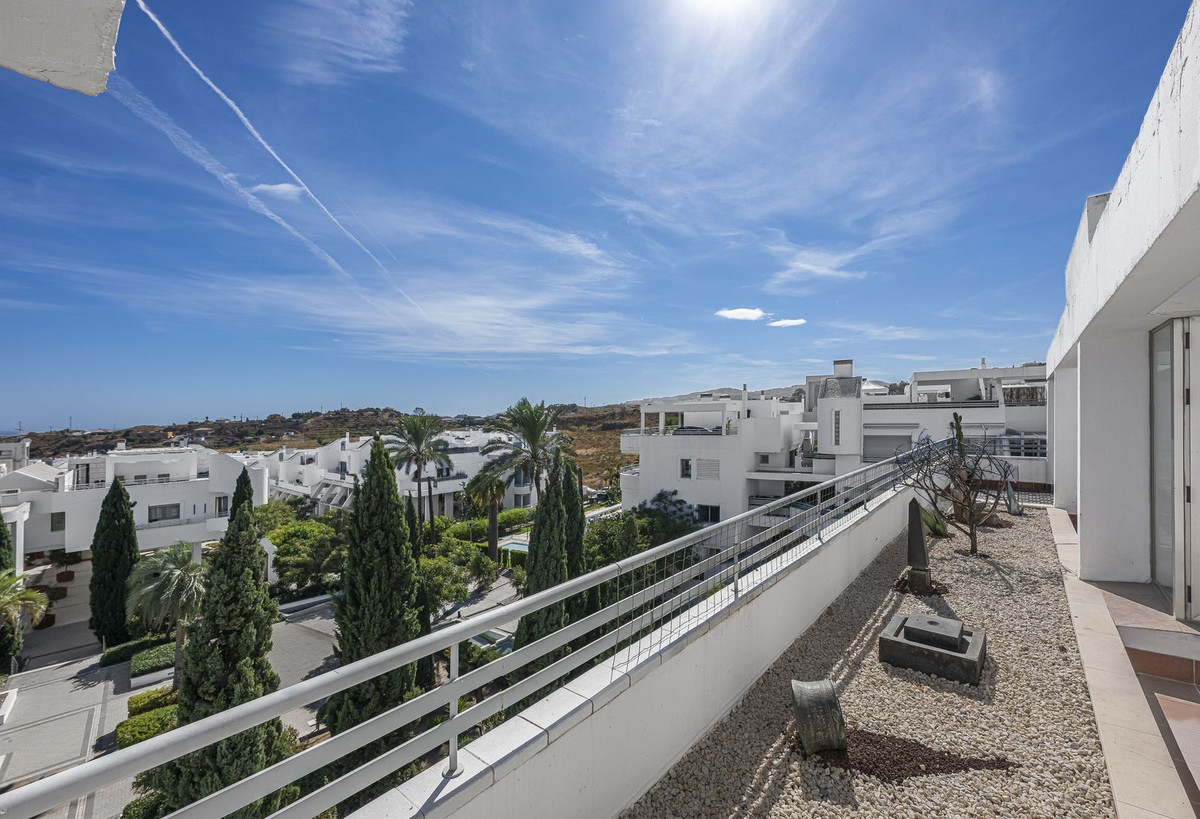 5 Bed Apartment for sale in La Cala De Mijas Costa Del Sol, Málaga, Spain