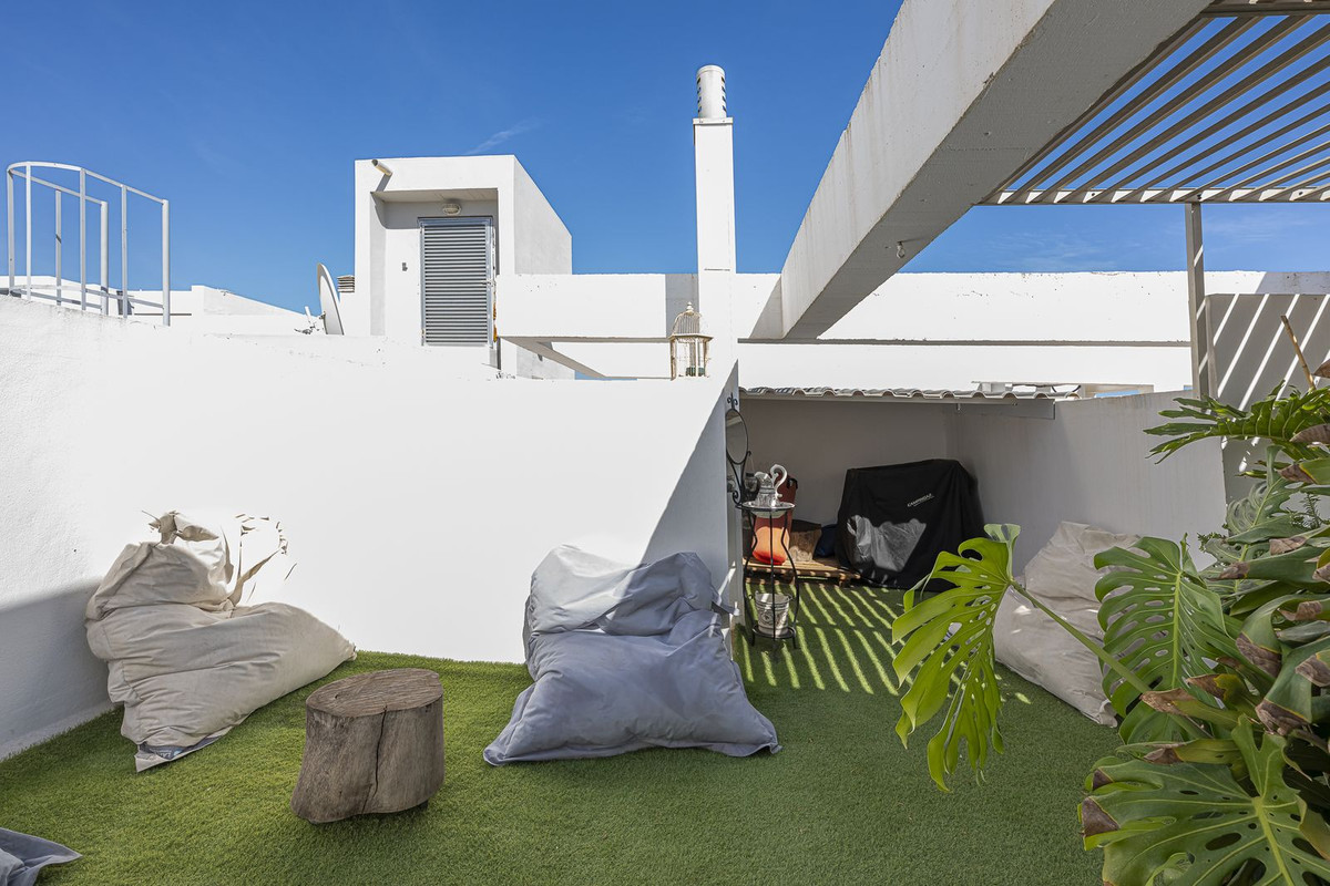5 Bed Apartment for sale in La Cala De Mijas Costa Del Sol, Málaga, Spain