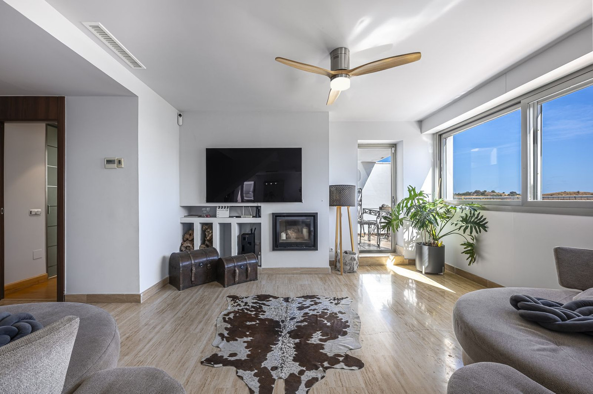 5 Bed Apartment for sale in La Cala De Mijas Costa Del Sol, Málaga, Spain