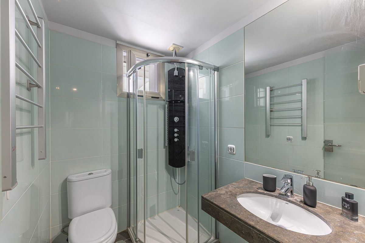 5 Bed Apartment for sale in La Cala De Mijas Costa Del Sol, Málaga, Spain
