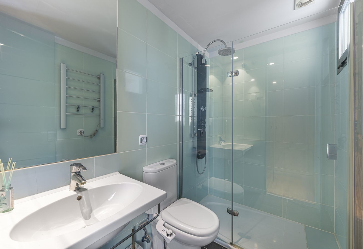 5 Bed Apartment for sale in La Cala De Mijas Costa Del Sol, Málaga, Spain