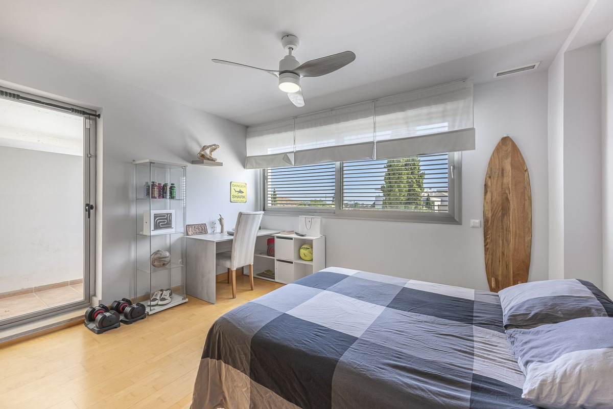 5 Bed Apartment for sale in La Cala De Mijas Costa Del Sol, Málaga, Spain