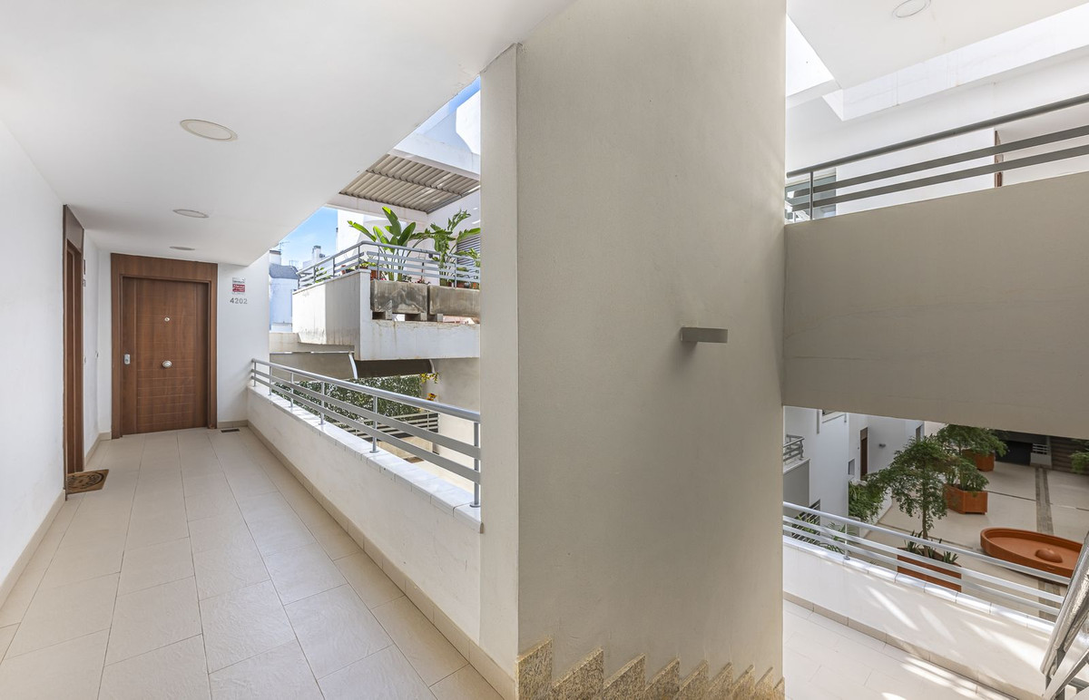5 Bed Apartment for sale in La Cala De Mijas Costa Del Sol, Málaga, Spain