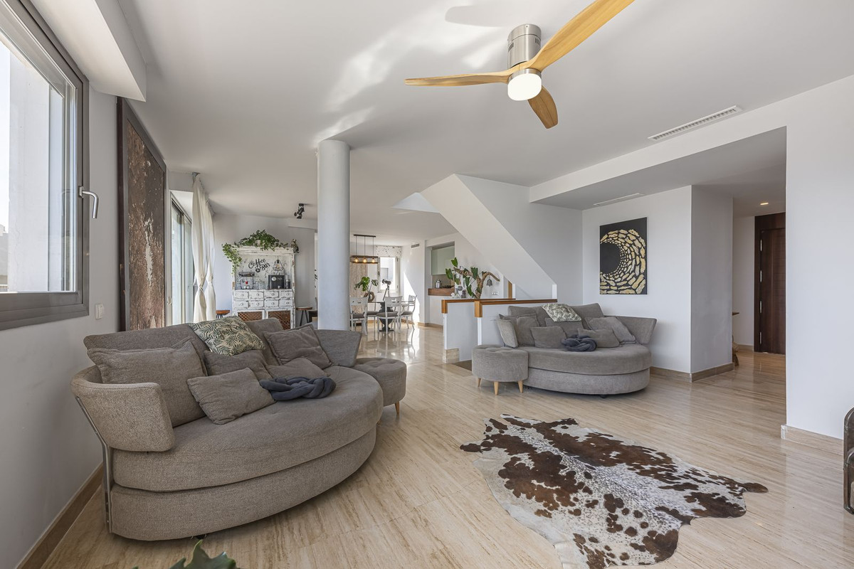 5 Bed Apartment for sale in La Cala De Mijas Costa Del Sol, Málaga, Spain