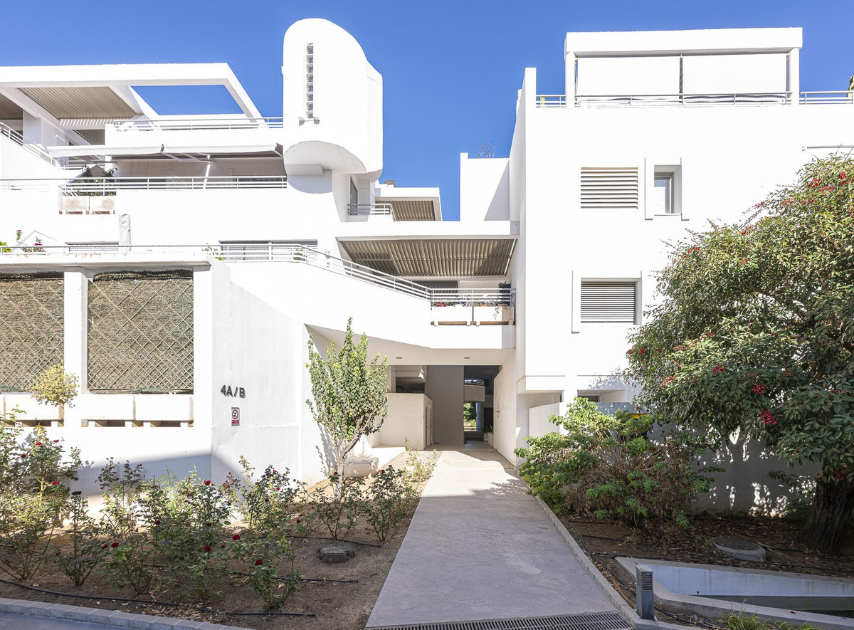 5 Bed Apartment for sale in La Cala De Mijas Costa Del Sol, Málaga, Spain