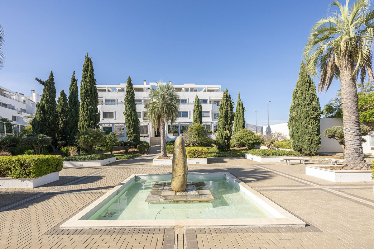 5 Bed Apartment for sale in La Cala De Mijas Costa Del Sol, Málaga, Spain