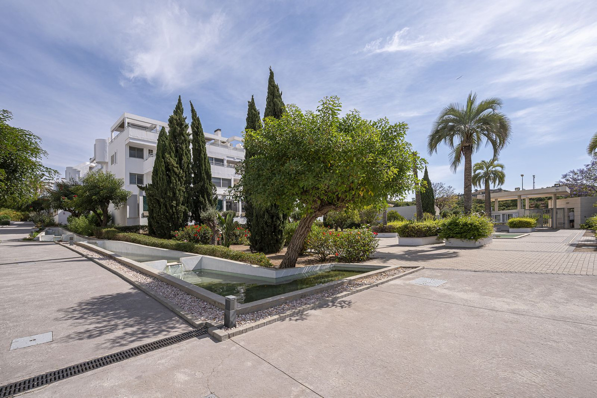 5 Bed Apartment for sale in La Cala De Mijas Costa Del Sol, Málaga, Spain