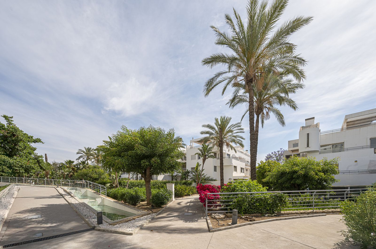 5 Bed Apartment for sale in La Cala De Mijas Costa Del Sol, Málaga, Spain