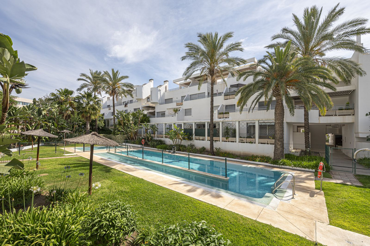 5 Bed Apartment for sale in La Cala De Mijas Costa Del Sol, Málaga, Spain