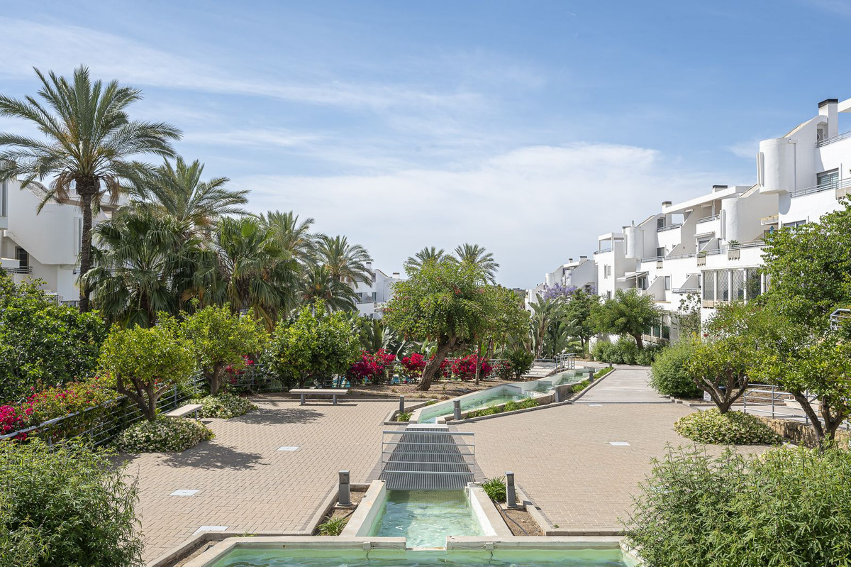 5 Bed Apartment for sale in La Cala De Mijas Costa Del Sol, Málaga, Spain