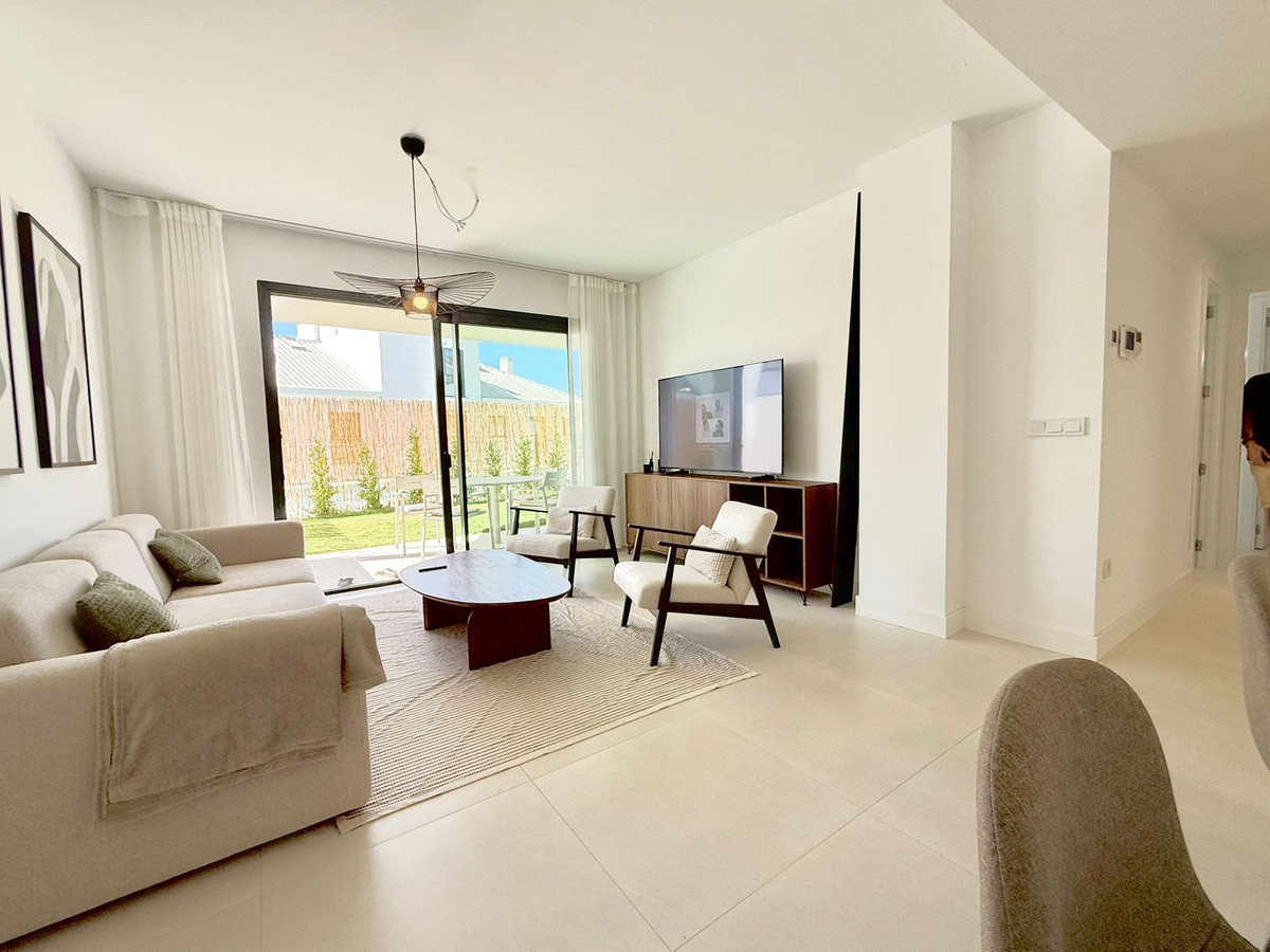 Se vende Apartamento Planta Baja de 2 dormitorios en Costa Del Sol, Málaga, España
