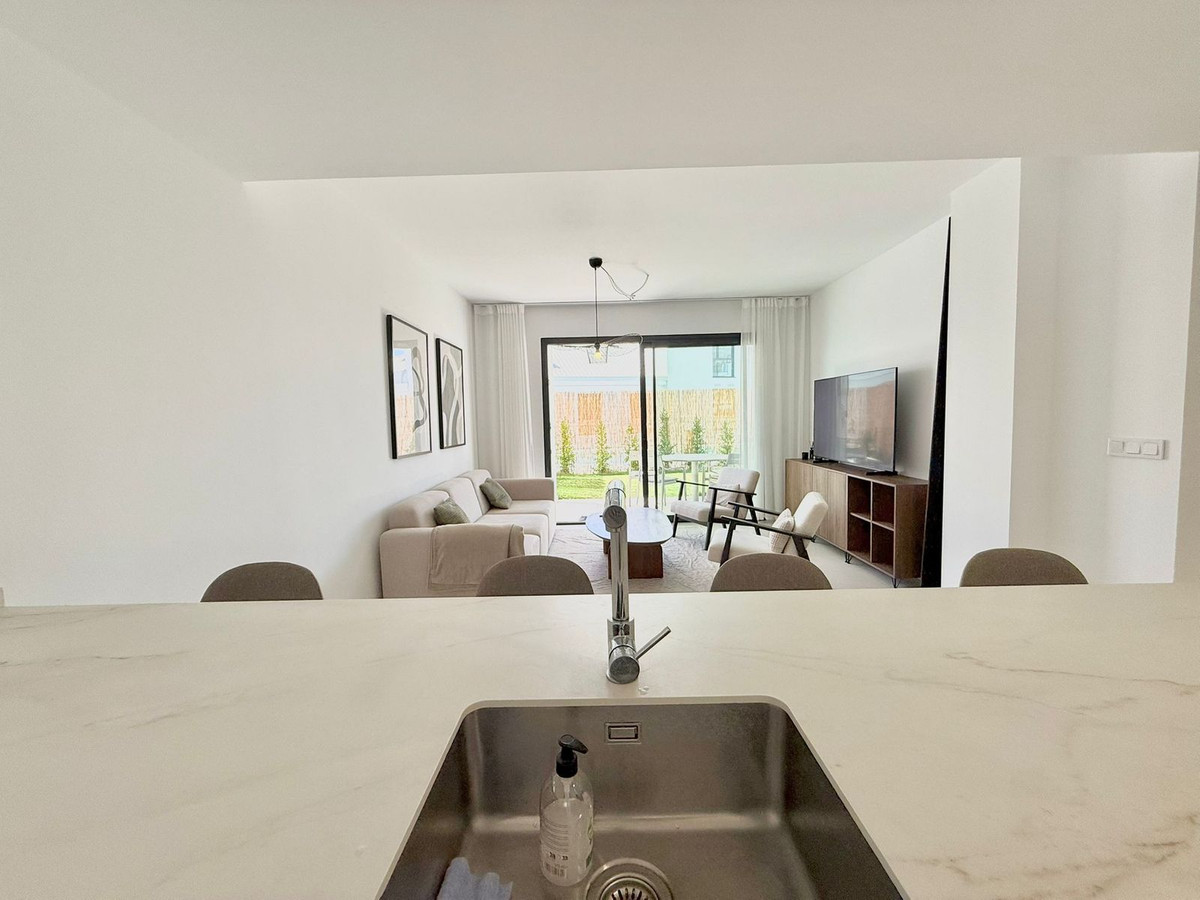 Se vende Apartamento Planta Baja de 2 dormitorios en Costa Del Sol, Málaga, España