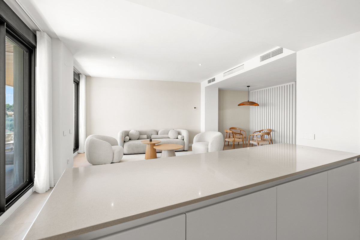 2 Bed Apartment for sale in Selwo Costa Del Sol, Málaga, Spain
