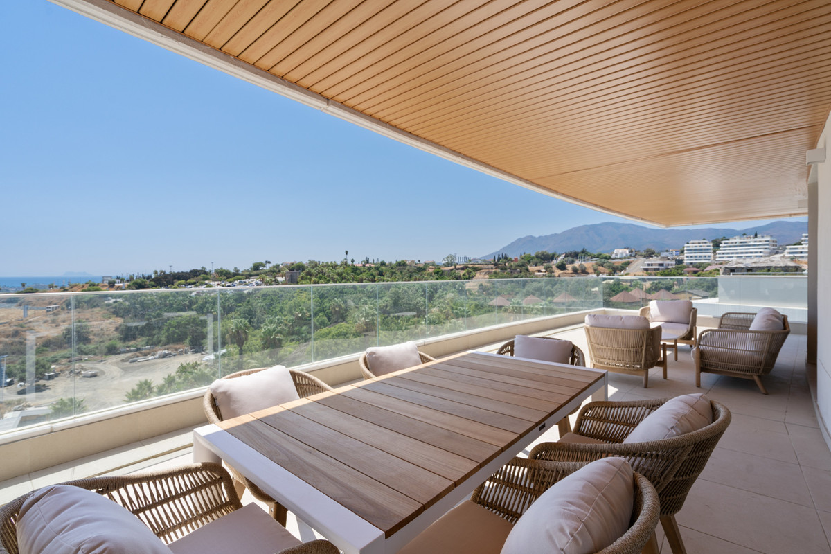 2 Bed Apartment for sale in Selwo Costa Del Sol, Málaga, Spain