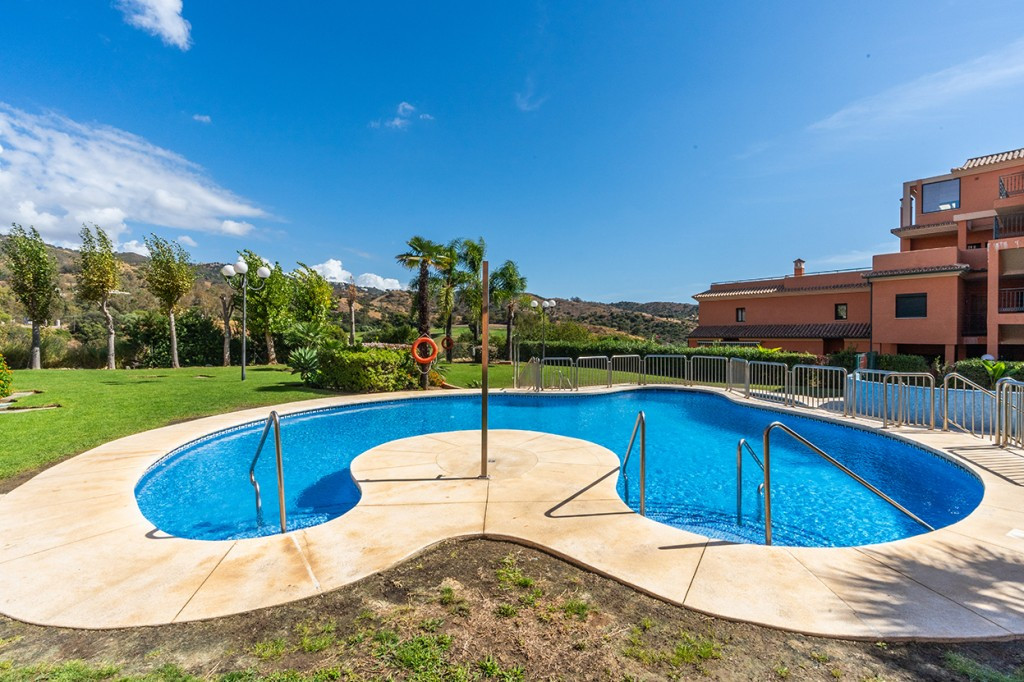 2 Bed Apartment for sale in Elviria Costa Del Sol, Málaga, Spain