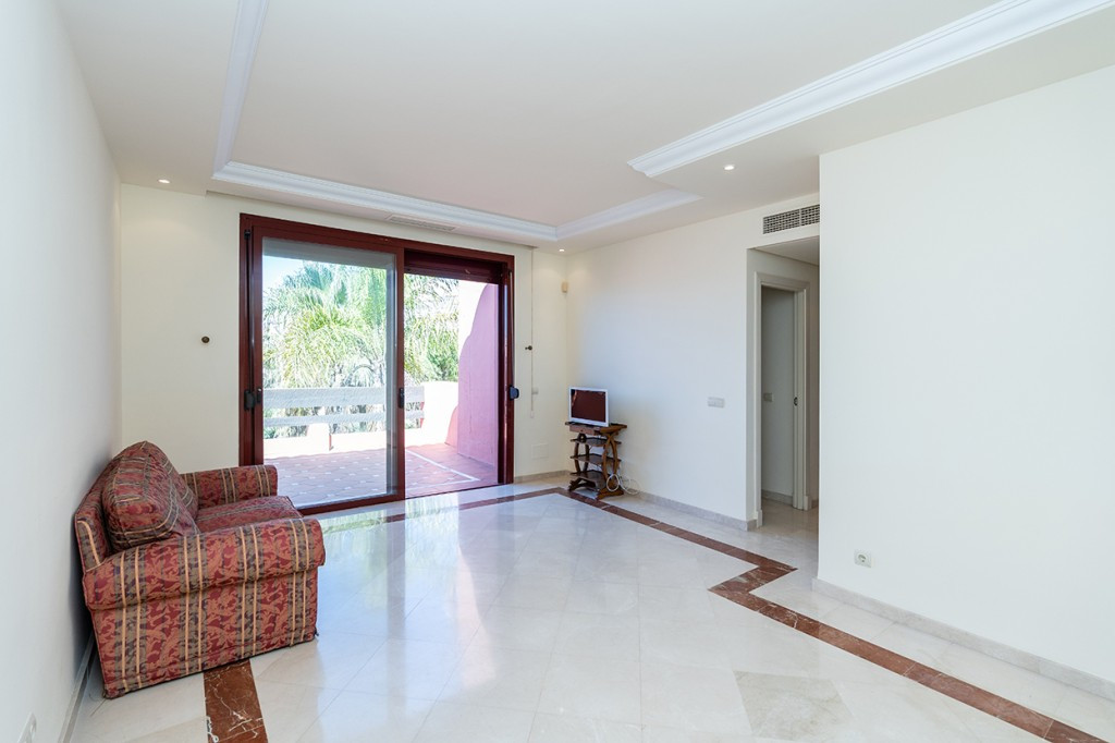 3 Bed Apartment for sale in Marbella Costa Del Sol, Málaga, Spain