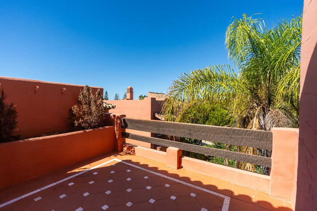 3 Bed Apartment for sale in Marbella Costa Del Sol, Málaga, Spain