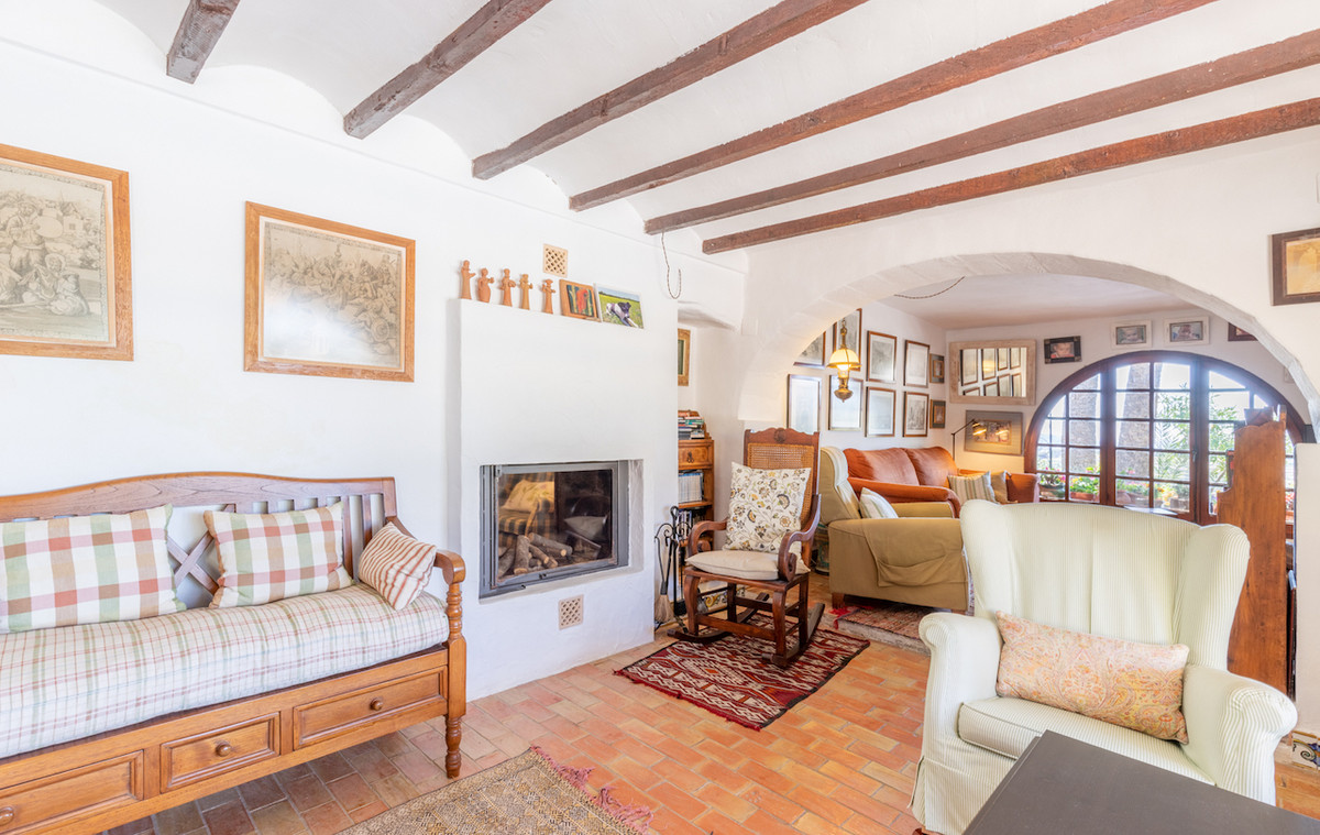 8 Bed Townhouse for sale in Teulada Costa Blanca, Alicante, Spain