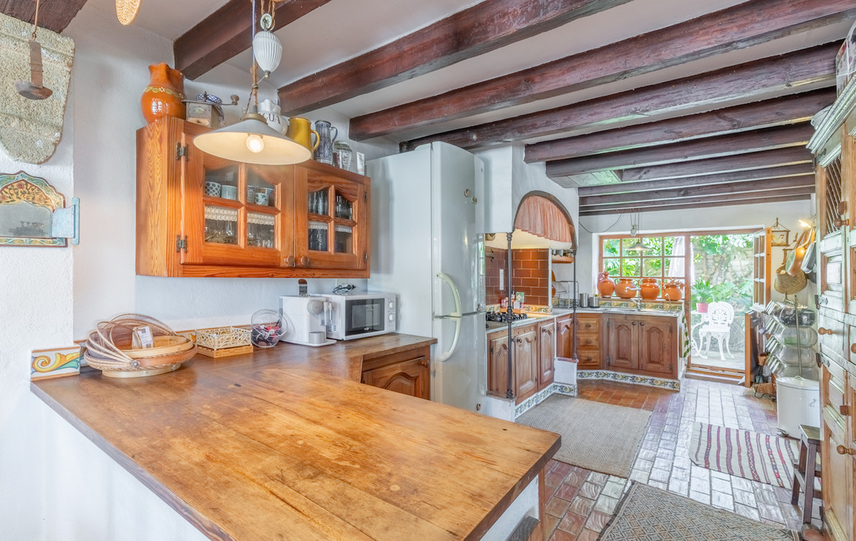 8 Bed Townhouse for sale in Teulada Costa Blanca, Alicante, Spain