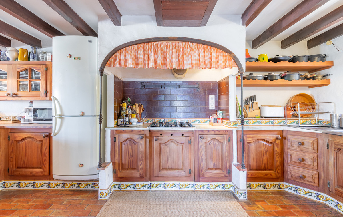 8 Bed Townhouse for sale in Teulada Costa Blanca, Alicante, Spain