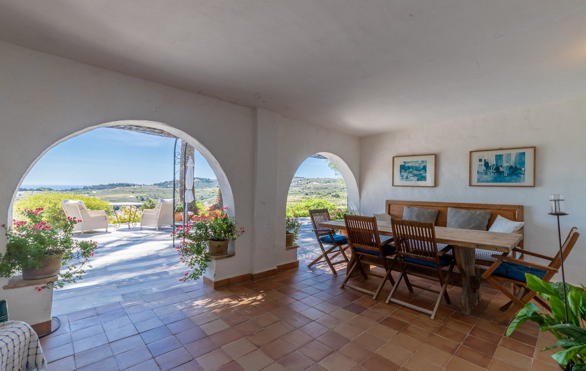 8 Bed Townhouse for sale in Teulada Costa Blanca, Alicante, Spain